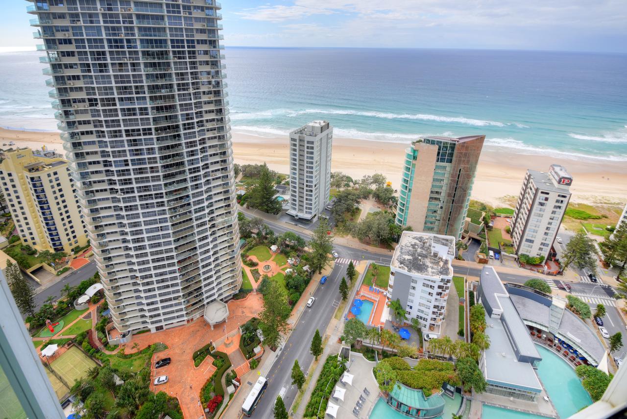 Private Apartment With Ocean Views At Q1 Resort Gold Coast Exteriér fotografie